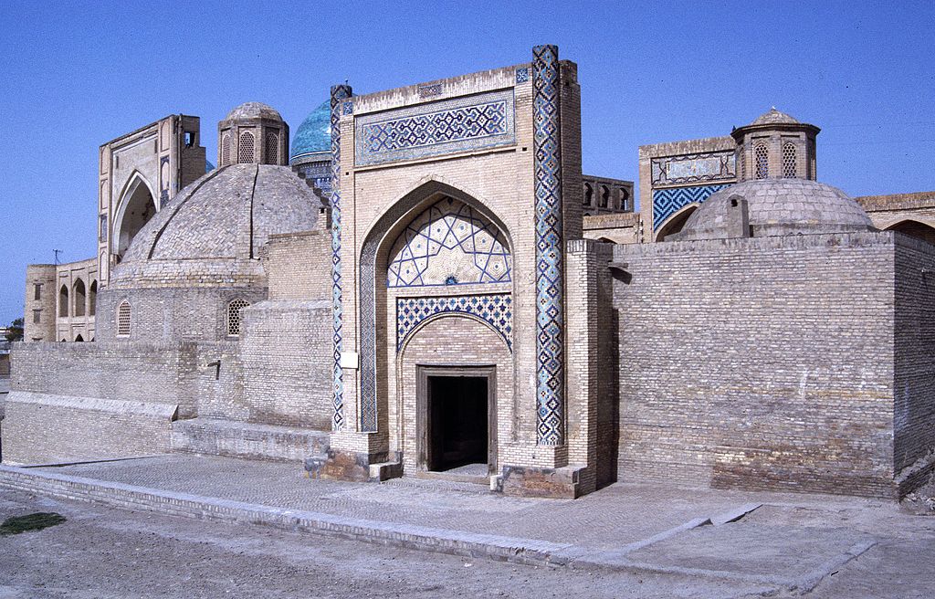 Emir-Alim-Khan-Madrasa